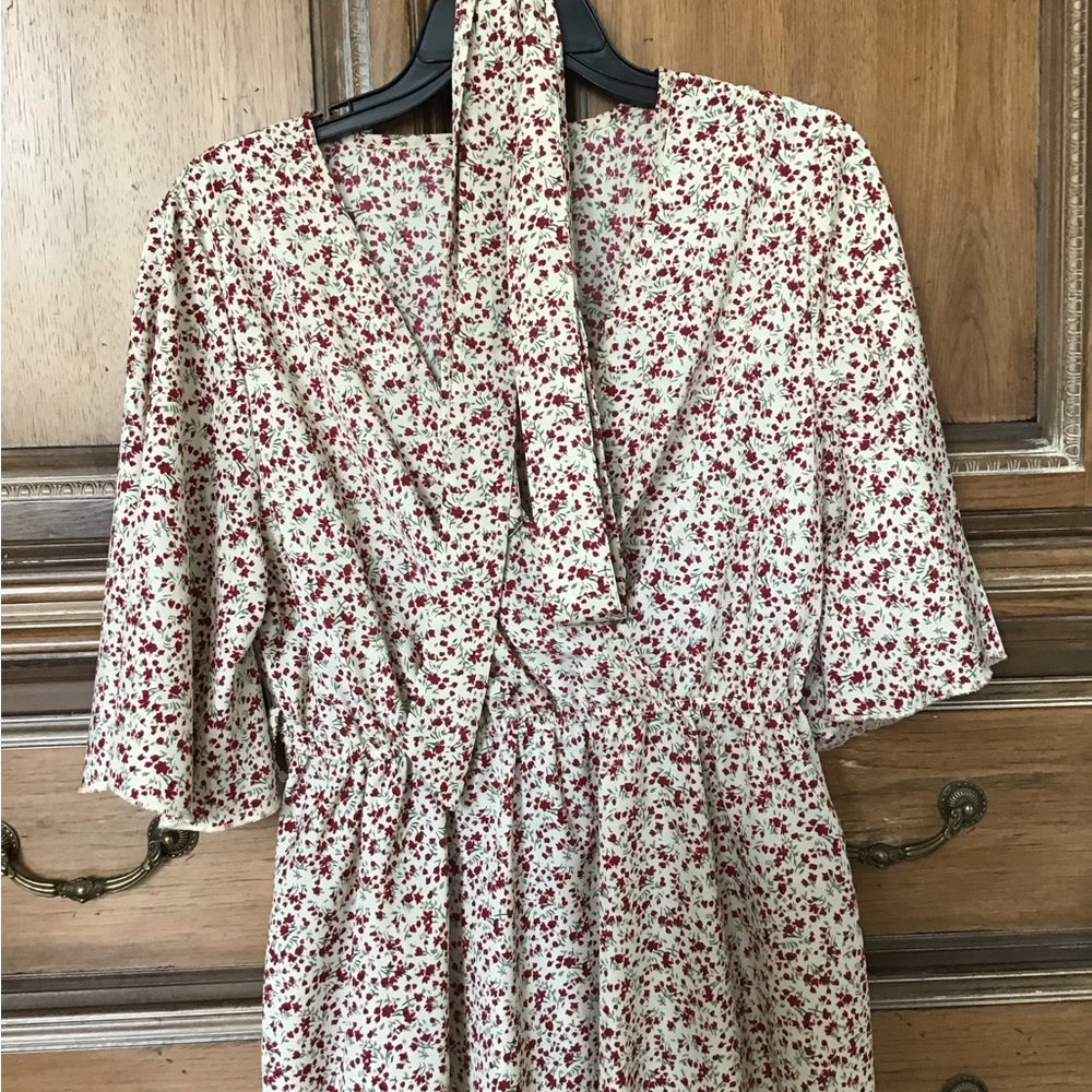 Floral Top - Picture 4 of 10